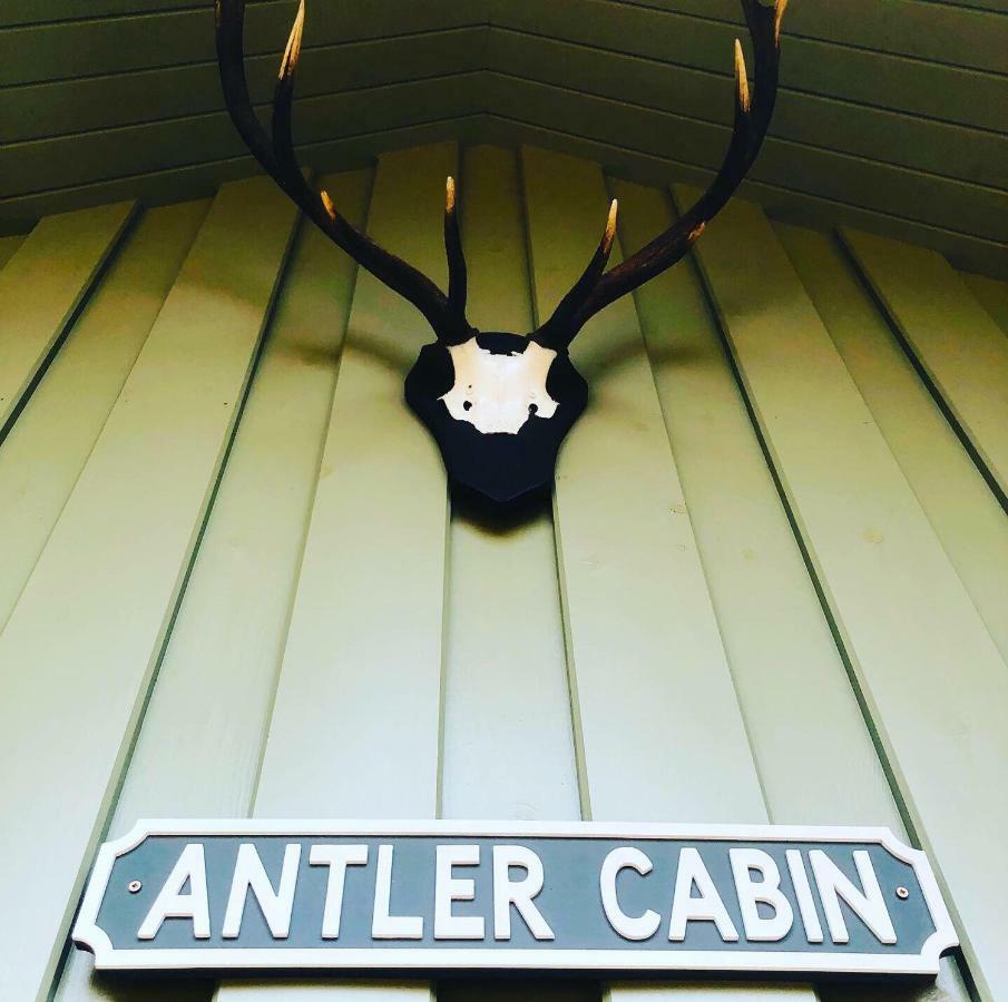 Antler Cabin At Woodlea สปีนบริดจ์ ภายนอก รูปภาพ